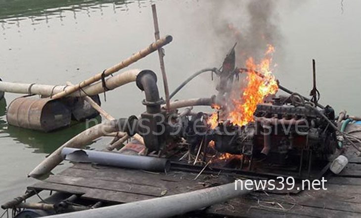 ড্রেজার পুড়ানো