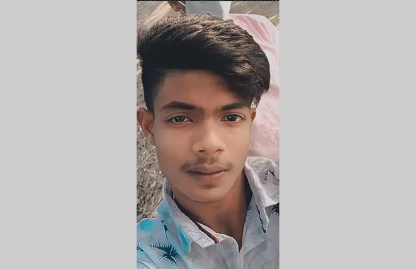 নবাবগঞ্জে অপহরনের পর শিক্ষার্থীকে হত্যা নবাবগঞ্জে অপহরনের পর শিক্ষার্থীকে হত্যা