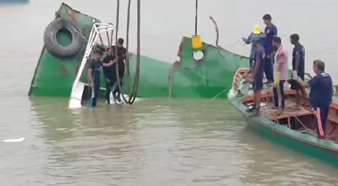 সুগন্ধা নদীতে জাহাজ বিস্ফোরণ: আরও একজনের মরদেহ উদ্ধার