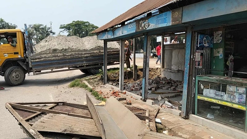 দোহার বাজারে জমি দখলে