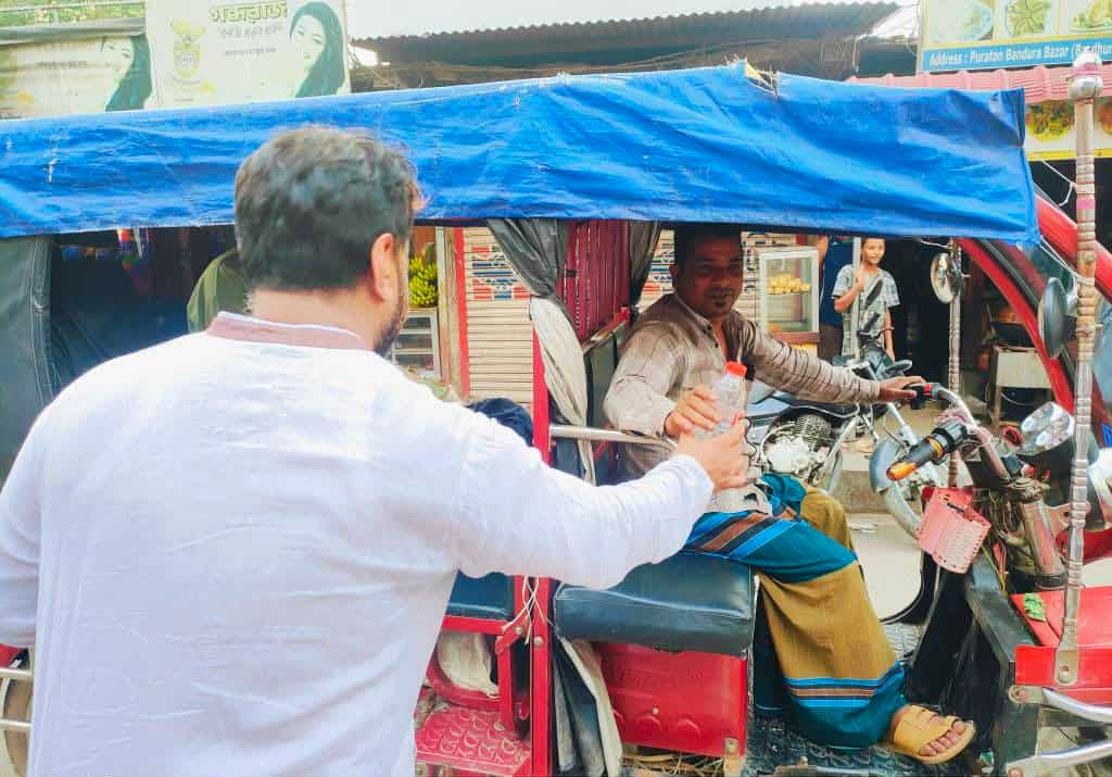 নজরুল ইসলামের খাবার পানি