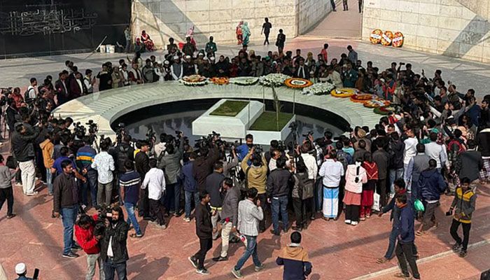 জিয়াউর রহমান ও খালেদা জিয়ার সমাধিস্থল জনসাধারণের জন্য উন্মুক্ত