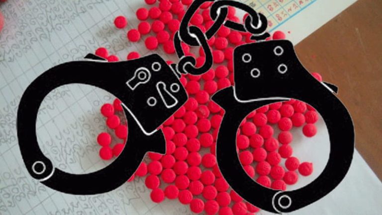 দোহারে ১৩৮ পিস ইয়াবাসহ গ্রেফতার ৪