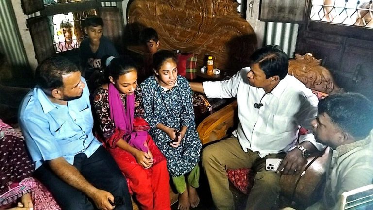 বিলাসপুরের অগ্নিকাণ্ডে এতিম হওয়া শিশুদের সার্বিক দ্বায়িত্বে এমপি খন্দকার আবু আশফাক